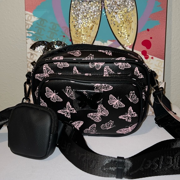 BETSEY JOHNSON Butterfly Quilted Crossbody Bag - Picture 14 of 15